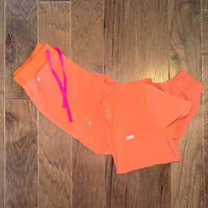 Figs Terracotta  Catarina xsmall top and zamora xsmall/petite bottoms